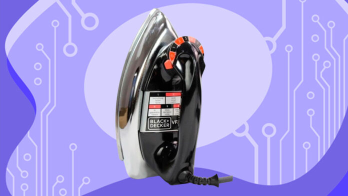 Ferro de Passar Roupa a Seco BLACK+DECKER VFA1110XM6