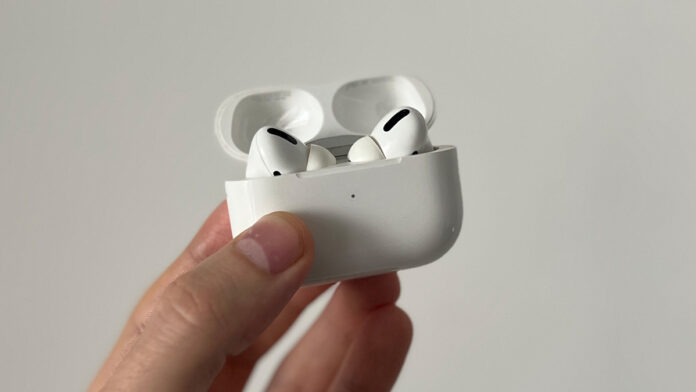 air-pods-pro-1-geracao-mao AirPods Pro (1ª geração) na Minha Mão